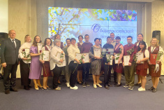 Сотрудники Менделеевки получили награды в Общероссийский день библиотек